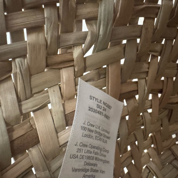 Madewell Mini Bucket Crossbody Bag in Handwoven Straw - Picture 2 of 12